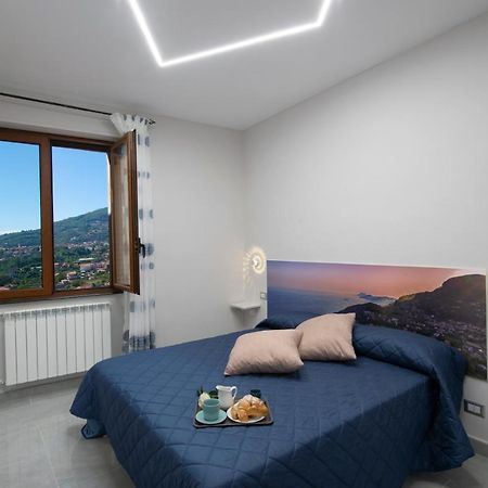 Bed and Breakfast Raggio Di Sole Аджерола Экстерьер фото
