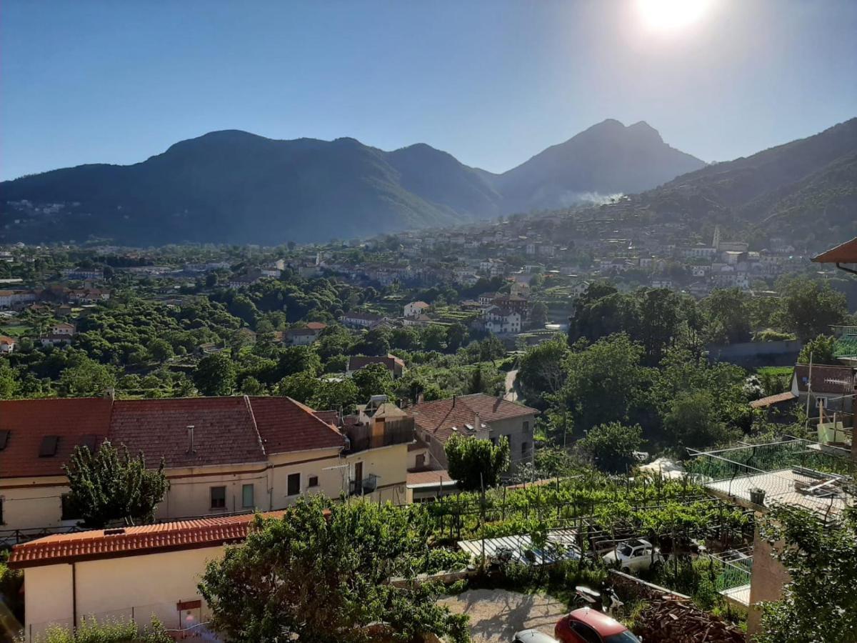 Bed and Breakfast Raggio Di Sole Аджерола Экстерьер фото