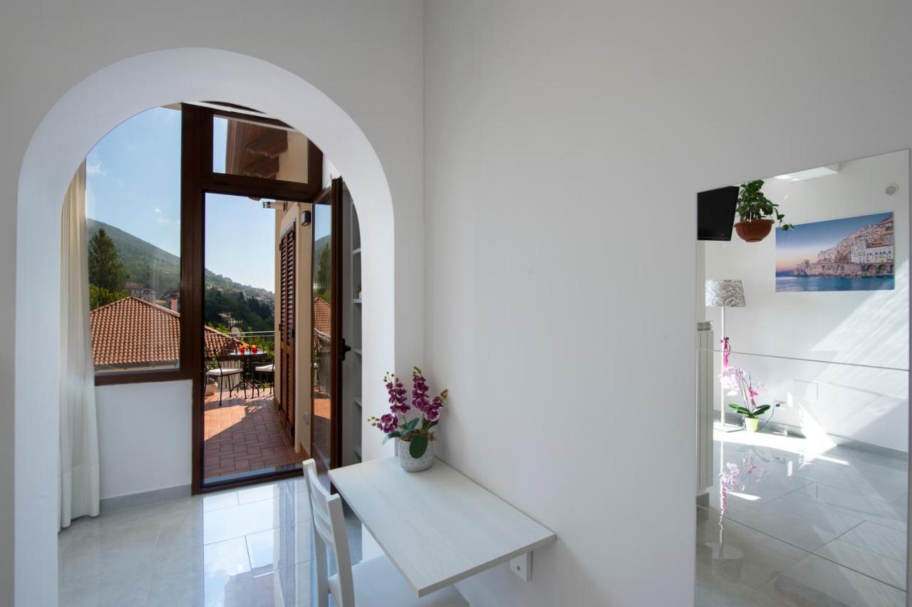 Bed and Breakfast Raggio Di Sole Аджерола Экстерьер фото