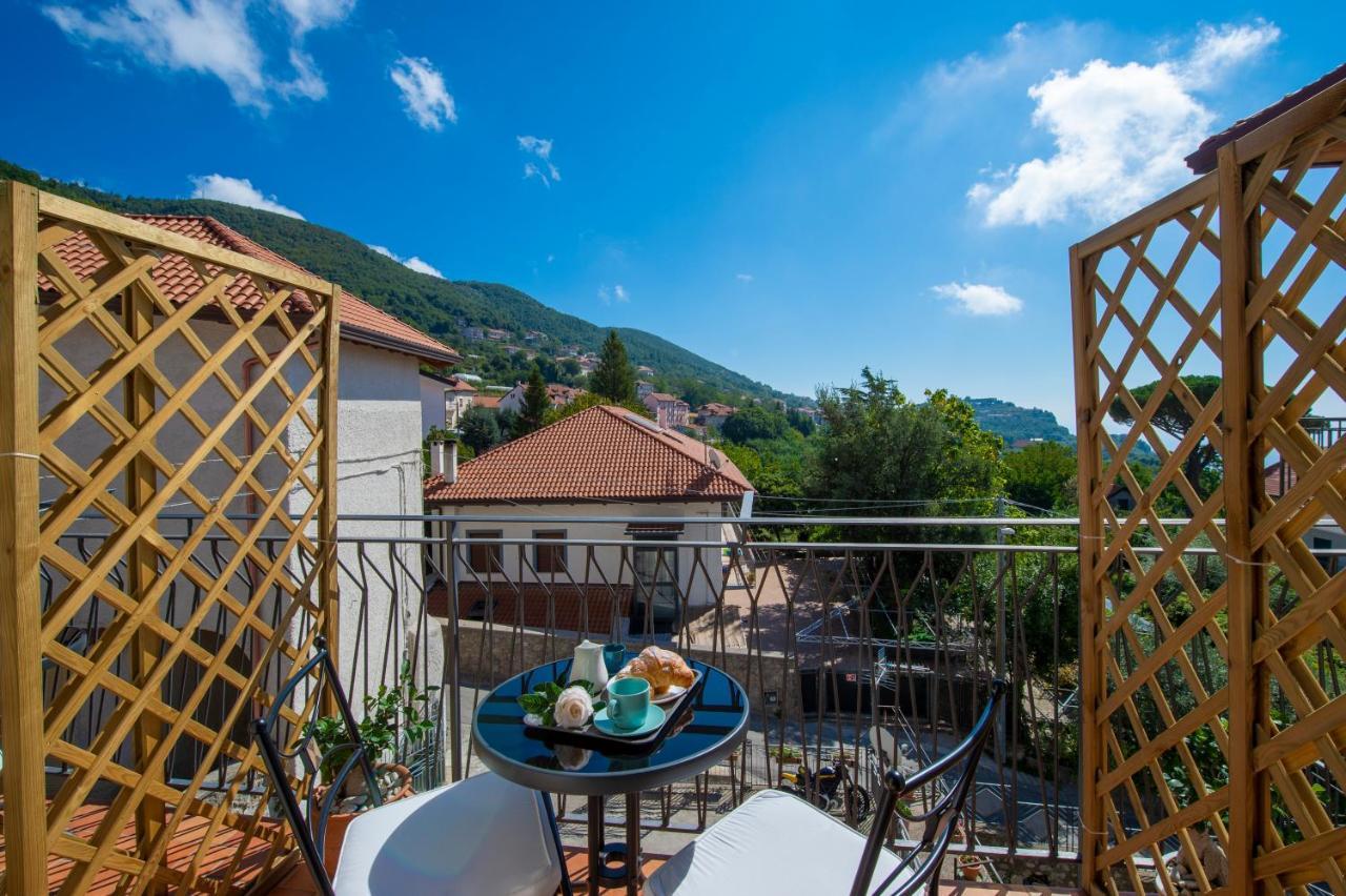 Bed and Breakfast Raggio Di Sole Аджерола Экстерьер фото